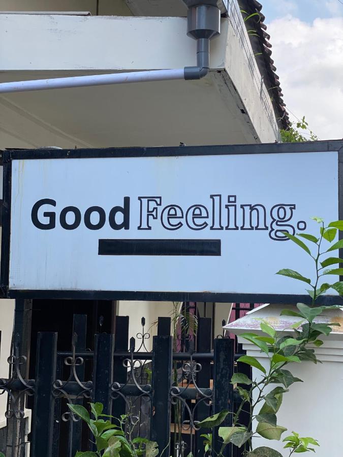 Good Feeling Albergue Banyuwangi  Exterior foto